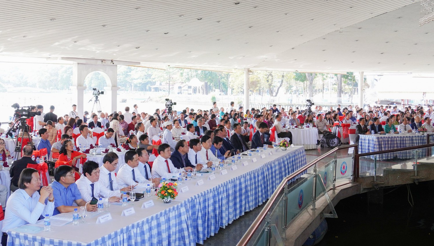 Các đại biểu tham dự lễ kỷ niệm 40 năm thành lập Hội đồng hương tại TP. Hồ Chí Minh - Ảnh: T.T