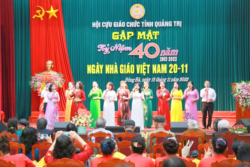 Hội cựu giáo chức Quảng Trị gặp mặt nhân Kỷ niệm ngày Nhà giáo Việt Nam.