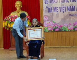 Lễ trao tặng và truy tặng danh hiệu vinh dự Nhà nước "Bà Mẹ Việt Nam anh hùng"